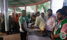 সৈয়দপুরে চক্ষু চিকিৎসাসেবা পেলেন ৫০০ রোগী